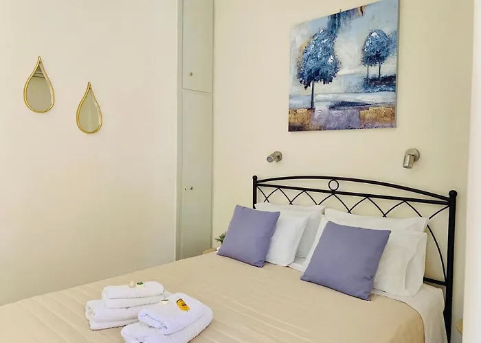 Costas Rooms